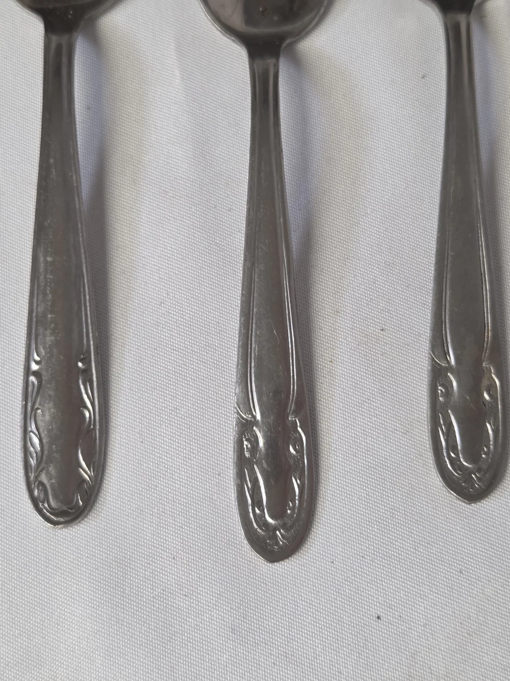 Vintage Set of 6 Decorative Stainless Spoons -‎ Silver